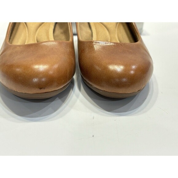 Comfortiva Womens AMORA Tan Leather Pumps Shoes Size 8W Slip Resistant Cushion - Picture 15 of 16